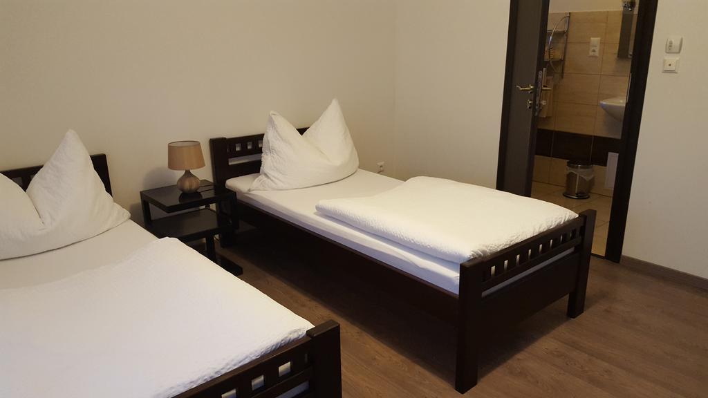 Pension Diana-Parndorf Extérieur photo